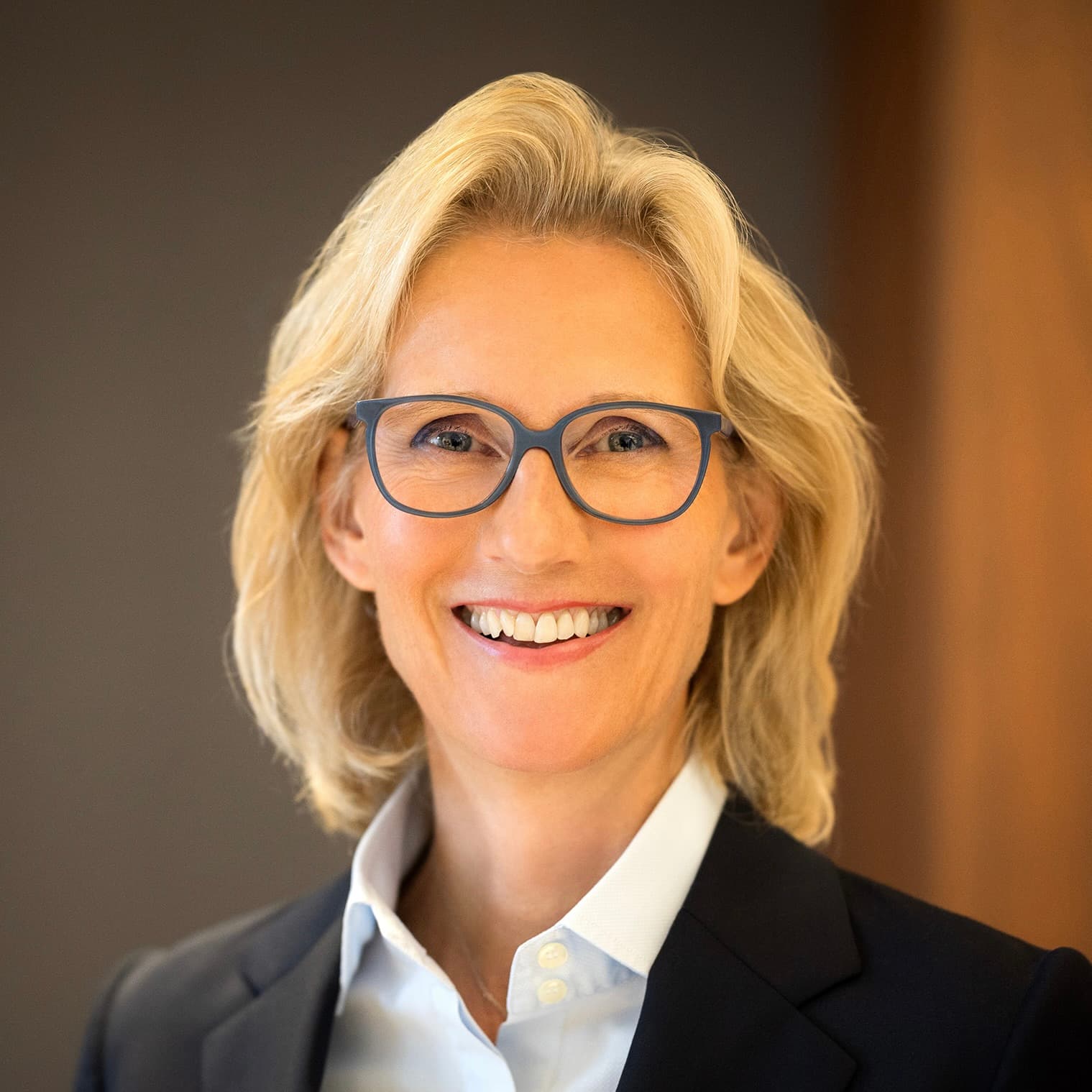 Dr. Sabine   Keller-Busse